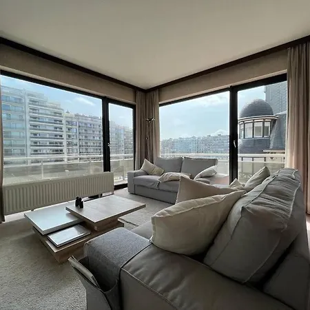 Sfeervol Met Zeezicht *