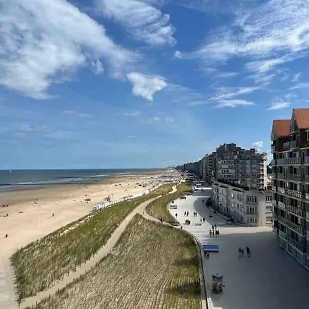 Sfeervol Met Zeezicht